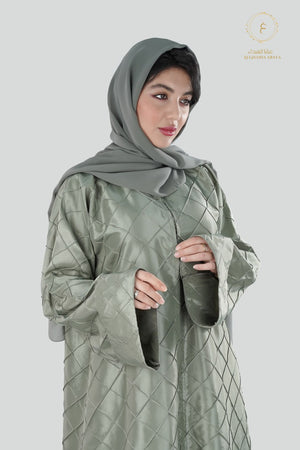 عباية ساتان فستقي سادة