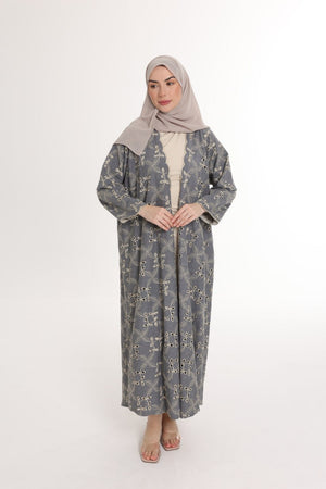 عباية جينز أسود مخرّمة بخيوط بيج